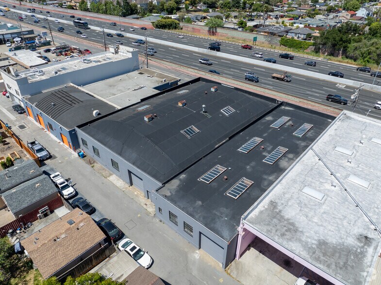 More Photos Of 940 S Amphlett Blvd, San Mateo Manufacturing For Lease