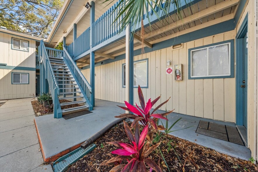 More Photos Of 1113 Ohio Ave, Dunedin Apartments For Sale