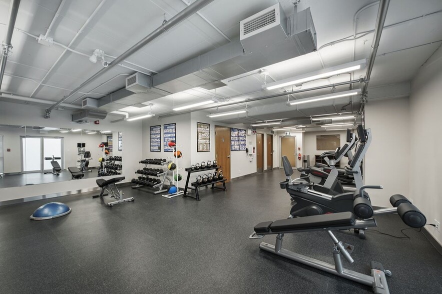 More Photos Of 75 Crowfoot Rise NW, Calgary Office For Lease