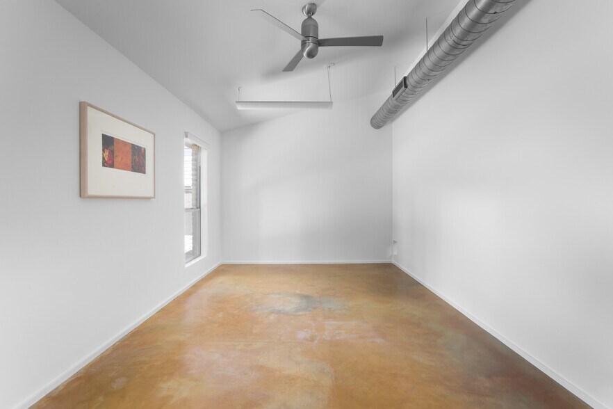 More Photos Of 900 W North Loop Blvd, Austin Loft Creative Space For Sale
