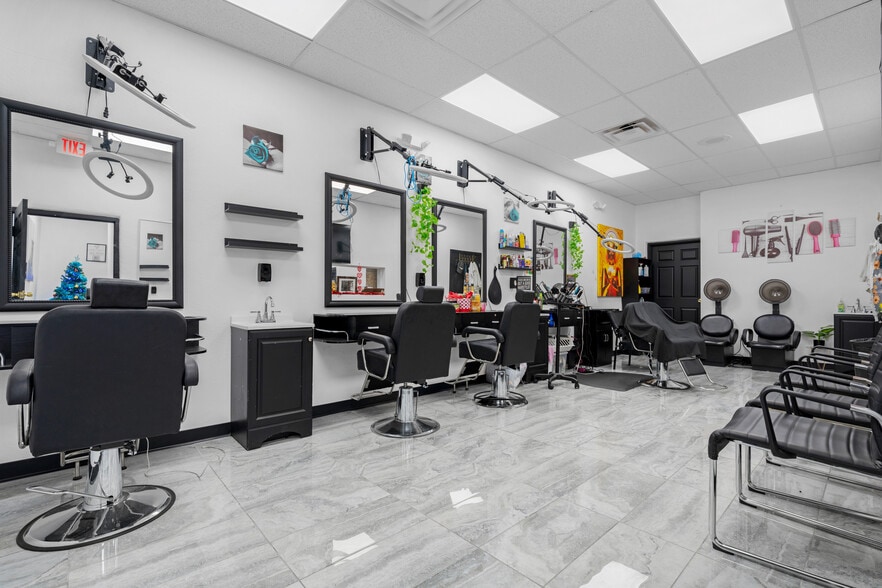 More Photos Of 4105 S Central Ave, Phoenix Freestanding For Sale