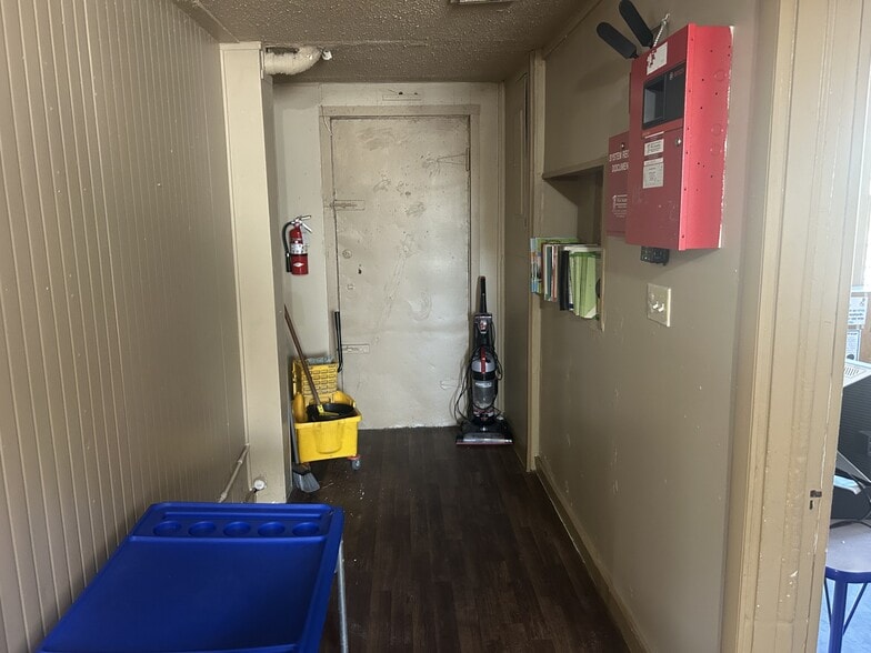 More Photos Of 1210 Saint Johns Ave, Palatka Office For Sale