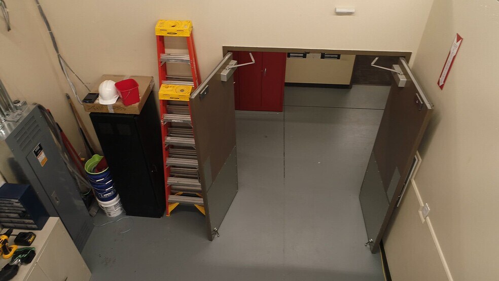 Primary Photo Of 4501 N Superior Dr, Muncie Industrial For Lease