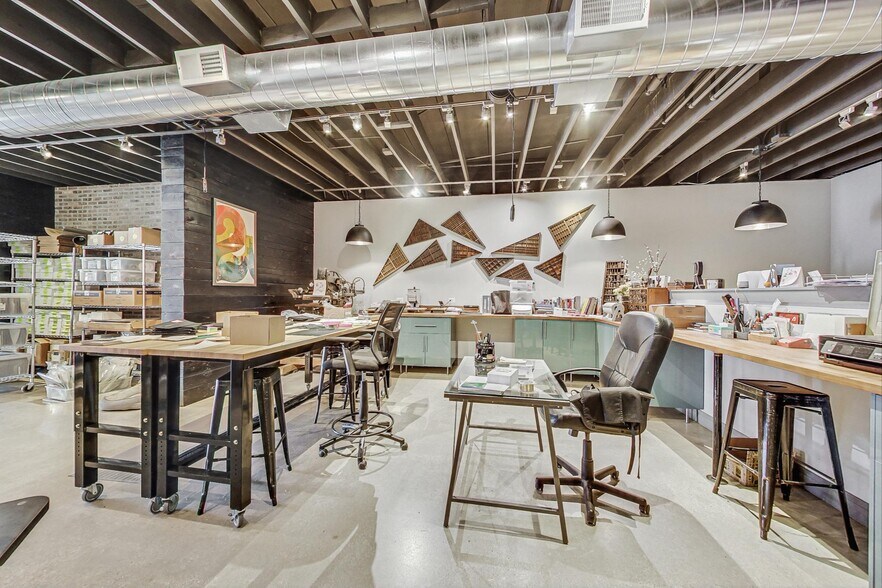 More Photos Of 3316-3318 N Halsted St, Chicago Apartments For Lease