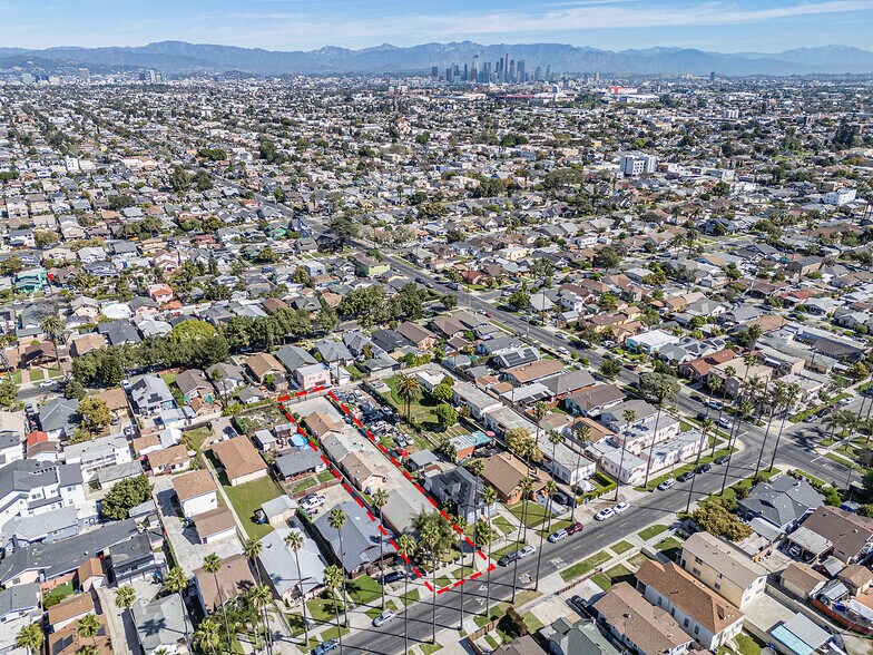 More Photos Of 1565 W 51st St, Los Angeles Multifamily For Sale