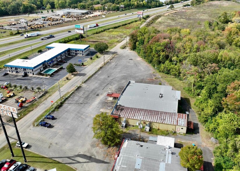 More Photos Of 2807 N Arkanasas Ave, Russellville General Retail For Sale