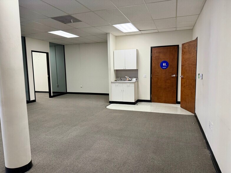 More Photos Of 2675 Junipero Ave, Signal Hill Warehouse For Lease