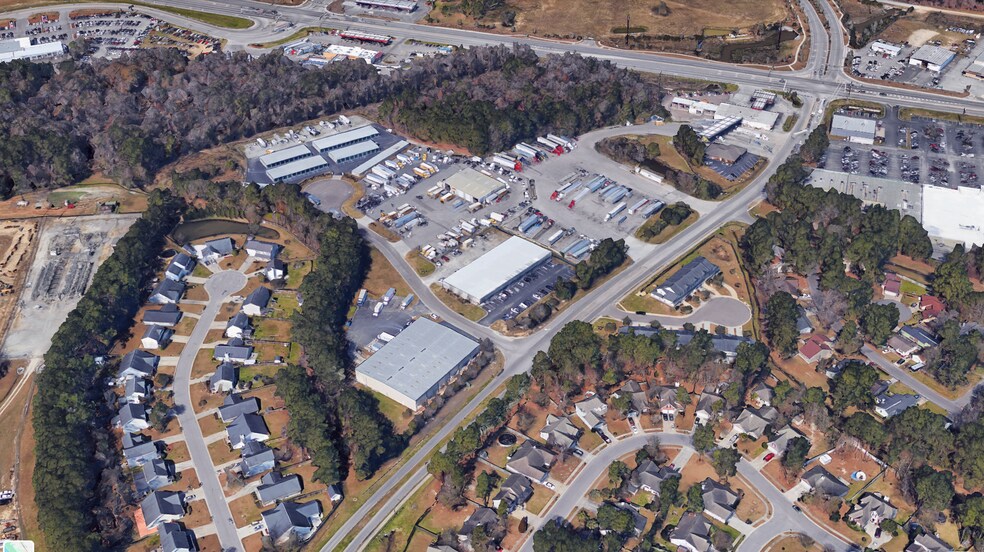 More Photos Of 102 Sangaree Park Ct, Summerville Flex For Lease