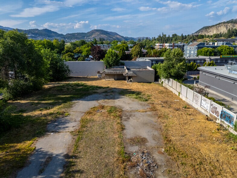 More Photos Of 1864 Harvey Ave, Kelowna Land For Sale