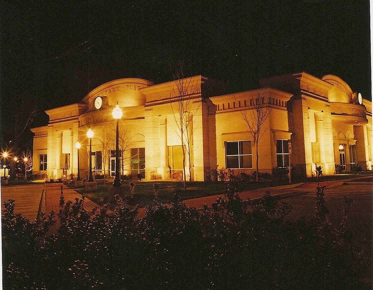 More Photos Of 1900 Ballpark Way, Arlington Medical For Lease