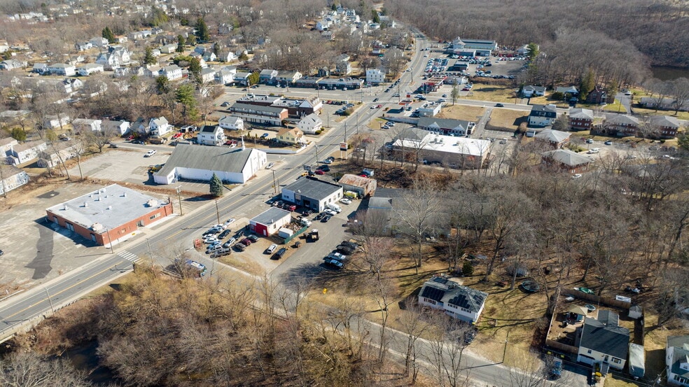More Photos Of 510 Meriden Rd, Waterbury Auto Repair For Sale