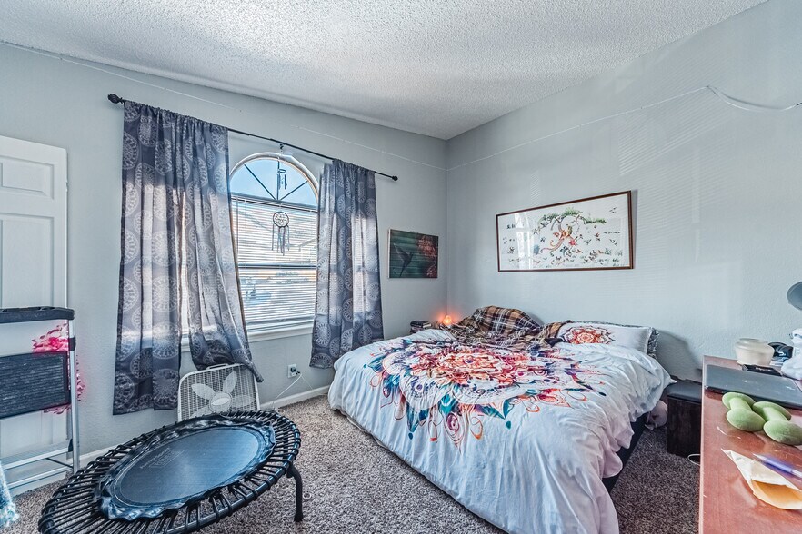 More Photos Of 6970 Peyote Way, Colorado Springs Apartments For Sale