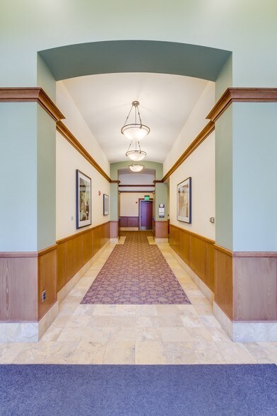 More Photos Of 420 W Main St, Boise Office For Sale