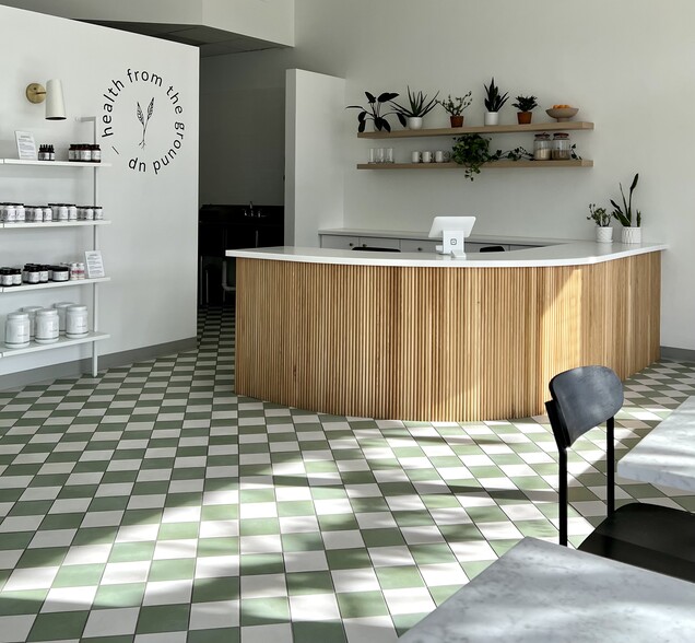 More Photos Of 1007 Lake Dr SE, Grand Rapids Freestanding For Sale