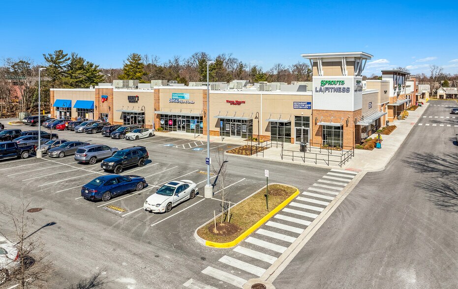 More Photos Of 494 Elden St, Herndon General Retail For Lease
