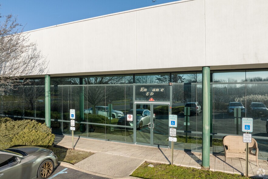 More Photos Of 500 Kennedy Dr, Sayreville Warehouse For Lease