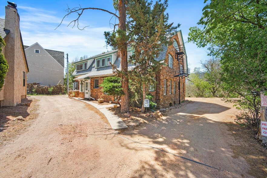 More Photos Of 33 W Willamette Ave, Colorado Springs Multifamily For Sale