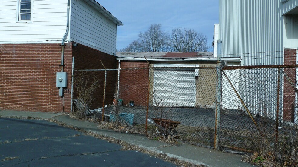 More Photos Of 2 S Plank Rd, Newburgh Warehouse For Sale
