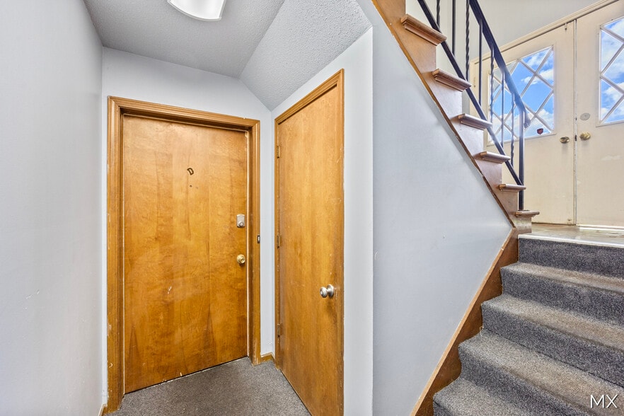 More Photos Of 1860 Prairie Pky SW, Wyoming Apartments For Sale