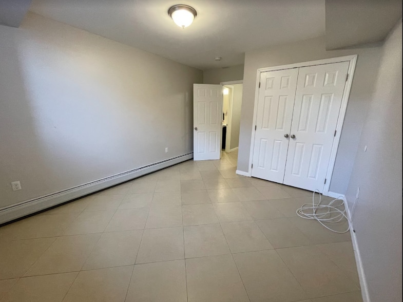 More Photos Of 641 Lincoln Ave, Orange Apartments For Sale