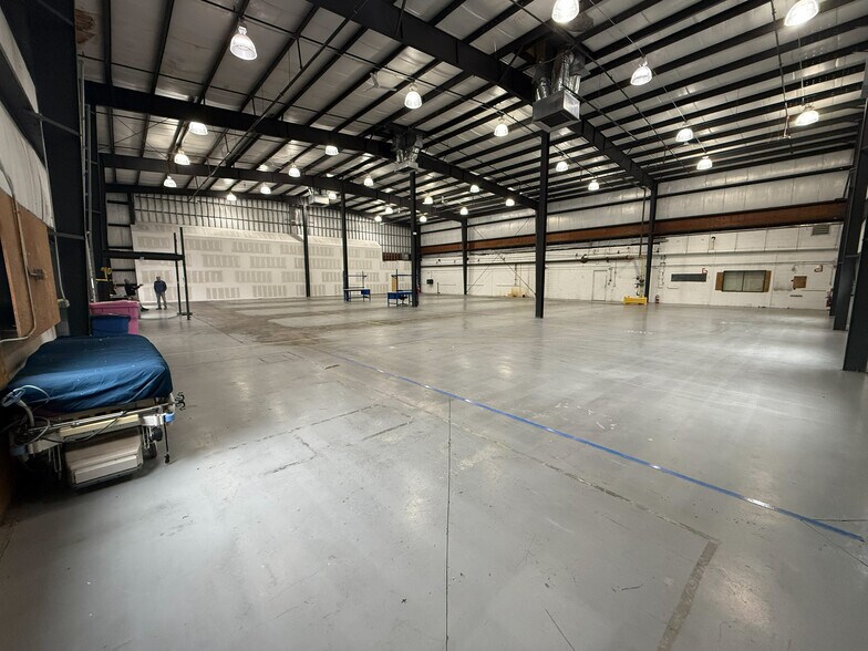 More Photos Of 351 New Whitfield St, Guilford Warehouse For Lease