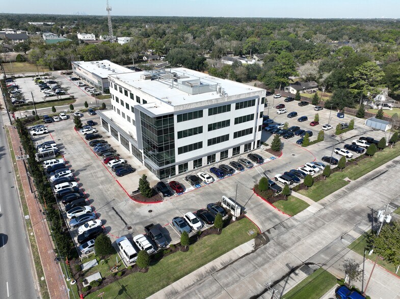 More Photos Of 505 S Friendswood Dr, Friendswood Medical For Lease