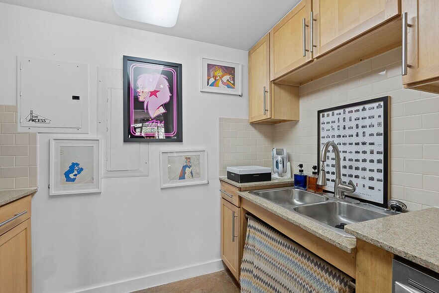 More Photos Of 1601 E Cesar Chavez St, Austin Multifamily For Sale