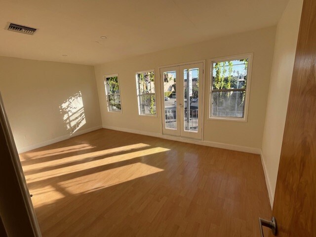 More Photos Of 931 N La Cienega Blvd, Los Angeles Storefront Retail Office For Lease