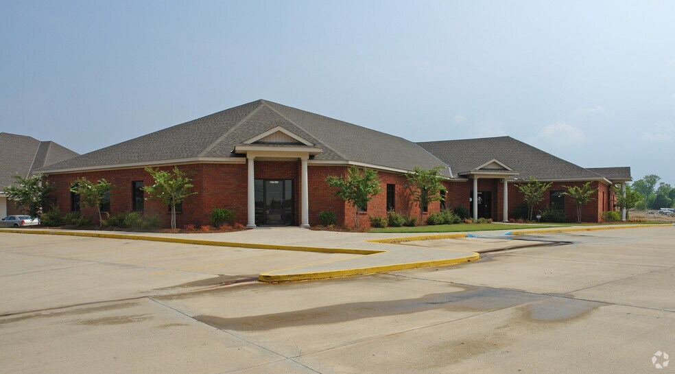 More Photos Of 4770 Woodmere Blvd, Montgomery Office For Lease