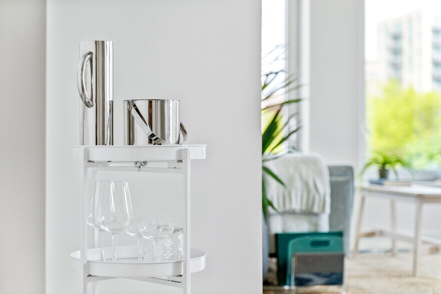 More Photos Of 4600 N Kenmore Ave, Chicago Apartments For Lease