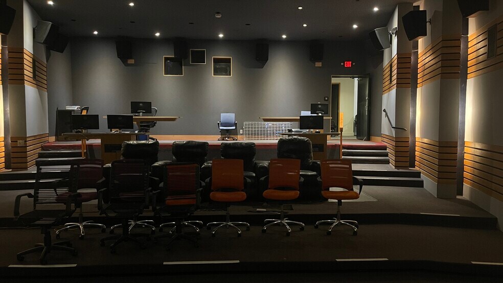More Photos Of 640 S San Vicente Blvd, Los Angeles Medical For Lease