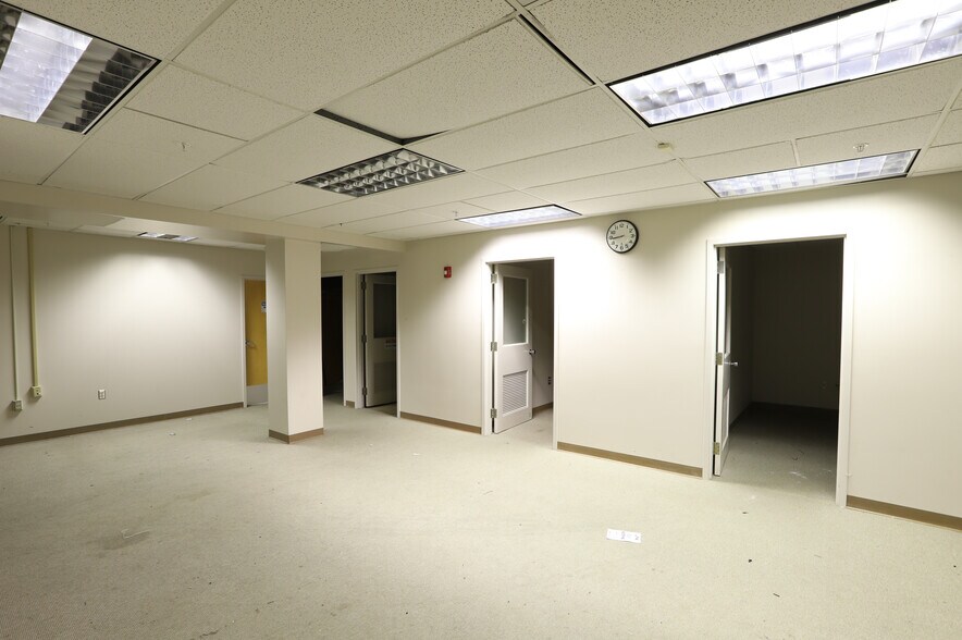 More Photos Of 184 Salem Ave, Dayton Office Residential For Lease