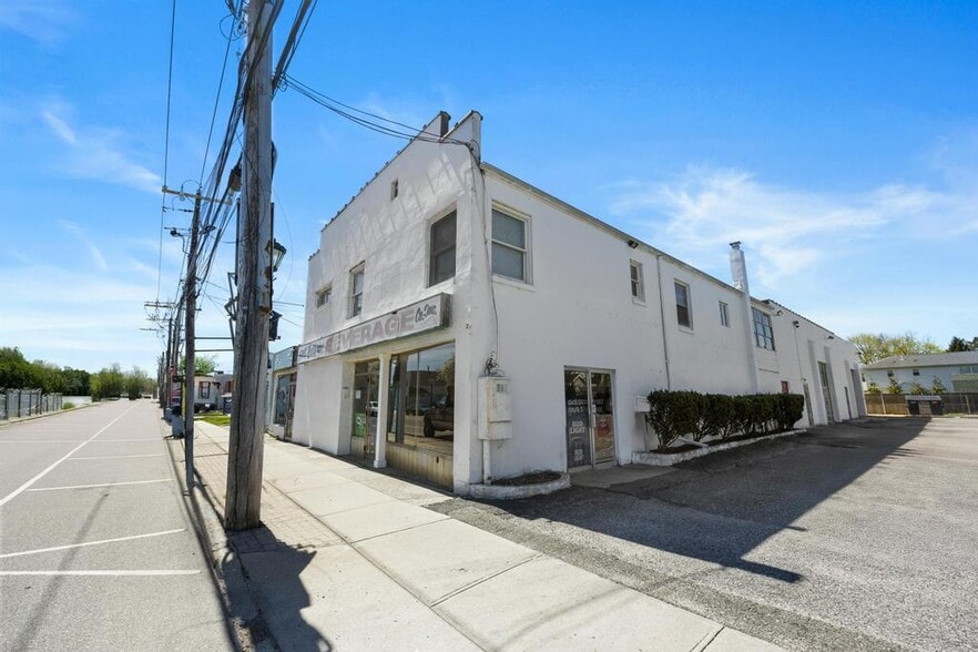 More Photos Of 308 Larkfield Rd, East Northport General Retail For Sale