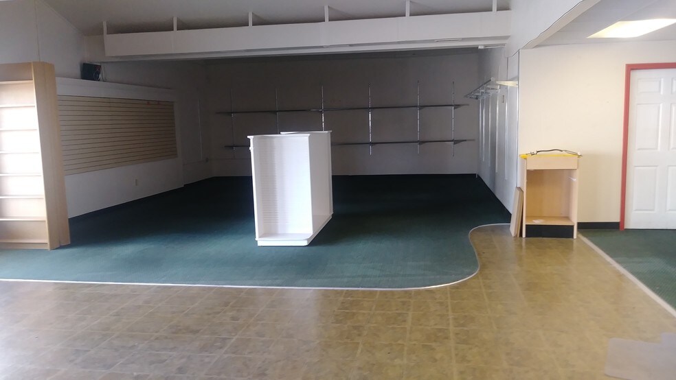 More Photos Of 221 E Brandon Blvd, Brandon Freestanding For Sale