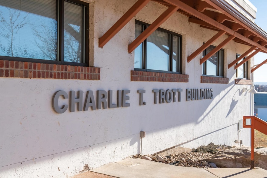 More Photos Of 215 Smelter Ave NE, Great Falls Office For Sale