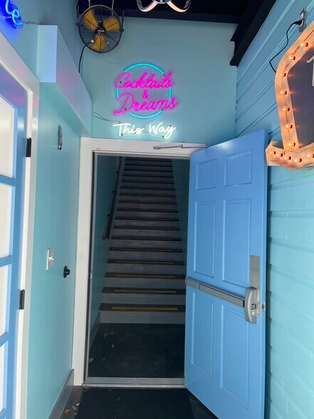 More Photos Of 1107 Jackson Ave E, Oxford Restaurant For Lease