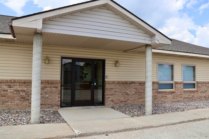 More Photos Of 120 Cole Ave, Pinedale Office For Sale