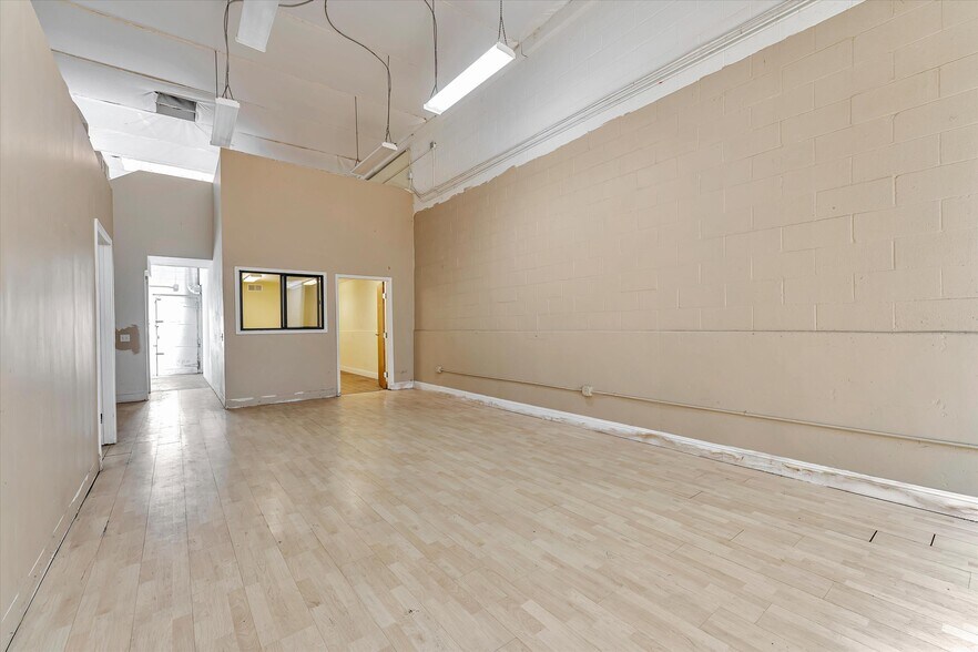 More Photos Of 1227 San Pablo Ave, Berkeley Storefront For Sale