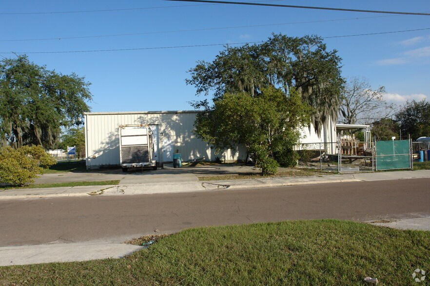 More Photos Of 1604 Olive St, Lakeland Warehouse For Sale