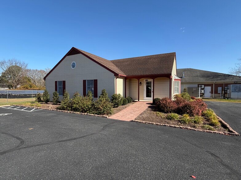 Primary Photo Of 404 Marvel Ct, Easton Office For Lease