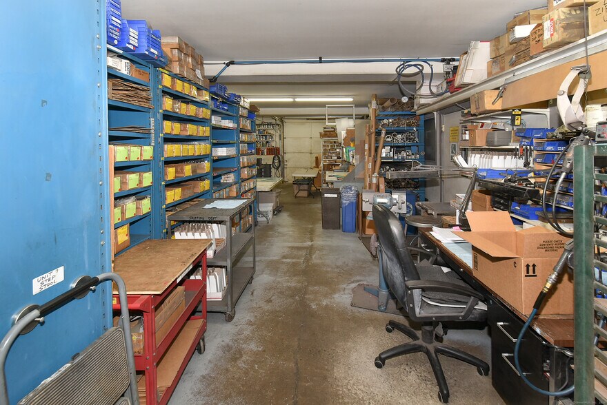 More Photos Of 712 Bread and Milk St, Coventry Manufacturing For Sale