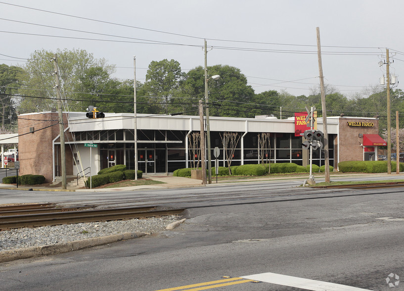 Primary Photo Of 590 S Central Ave, Hapeville Freestanding For Lease