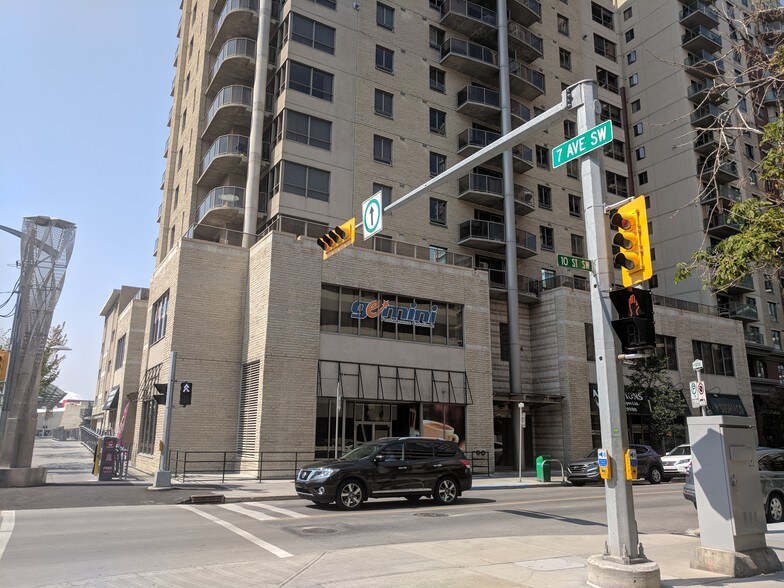 More Photos Of 683 10th St SW, Calgary Apartments For Sale