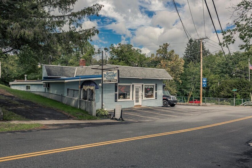 More Photos Of 1 William St, Hagaman Restaurant For Sale