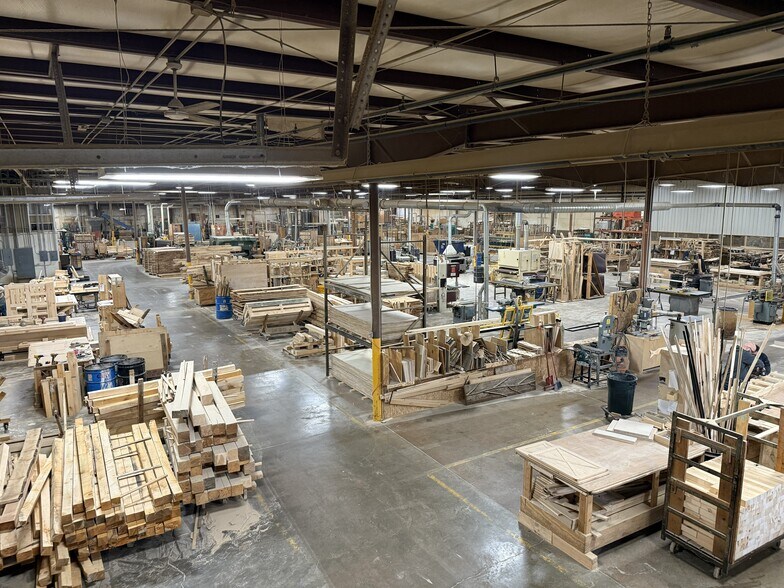 More Photos Of 1 Lakeland Pl, Edmore Manufacturing For Sale