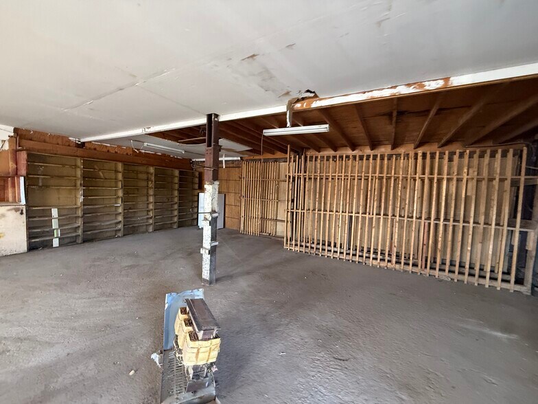 More Photos Of 8216 Alameda Ave, El Paso Warehouse For Sale