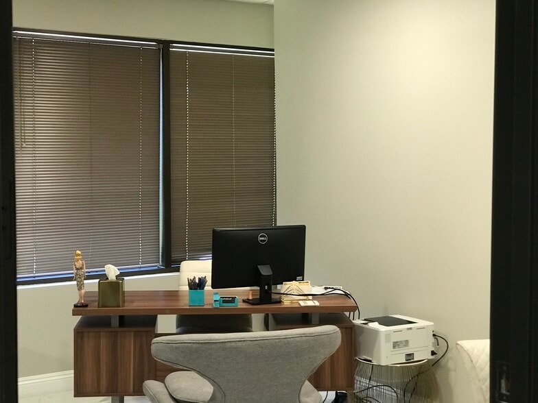 More Photos Of 3701 Birch St, Newport Beach Medical For Lease