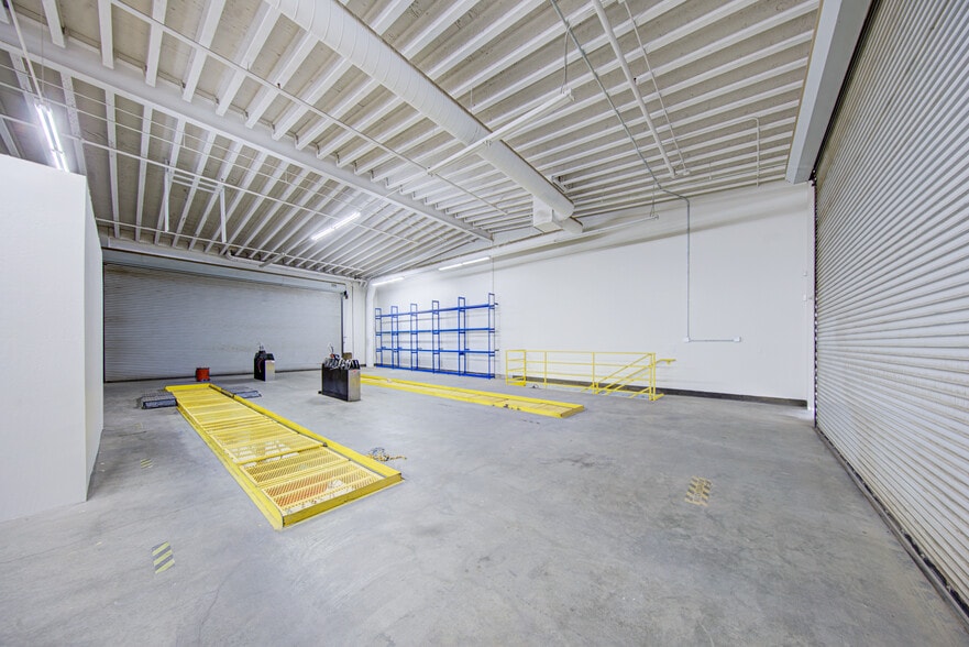More Photos Of 4625 Wible Rd, Bakersfield Auto Dealership For Lease