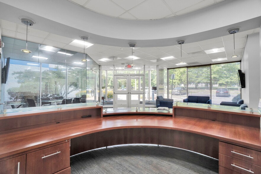 More Photos Of 816 W Fieldcrest Rd, Eden Industrial For Sale