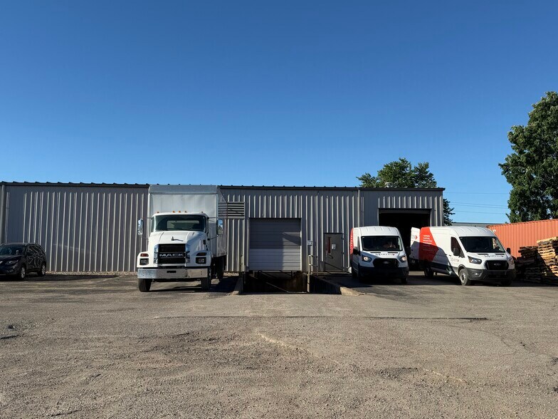 More Photos Of 4720 N Spring St, Evansville Warehouse For Sale